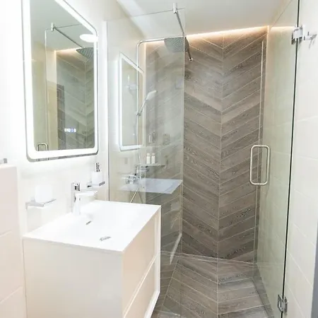 Arni Aparts 1 شقة فيلينغراد