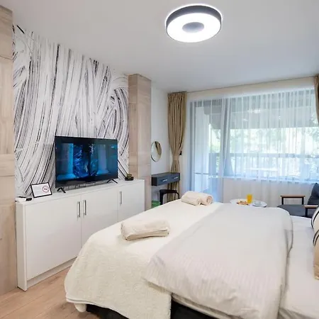 Lägenhet Arni Aparts 1 *