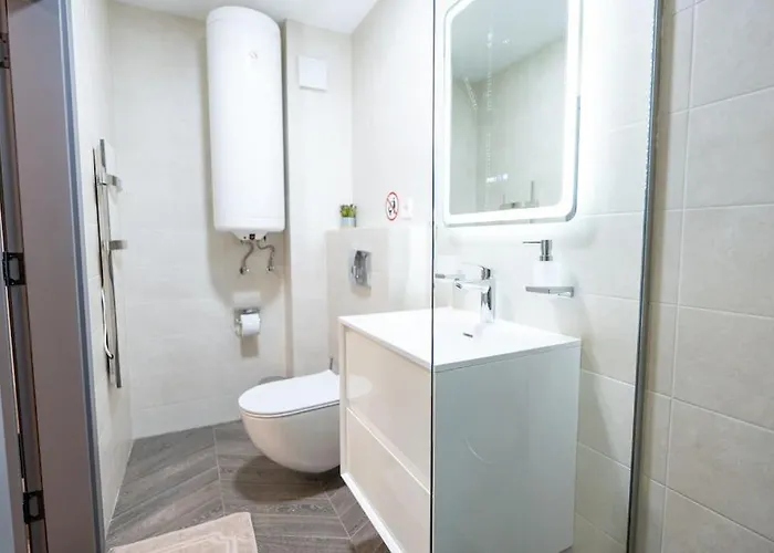 Arni Aparts 1 شقة فيلينغراد